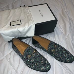 LIKE NEW - Size 9 Men’s Gucci Loafers - Pearl Eyes